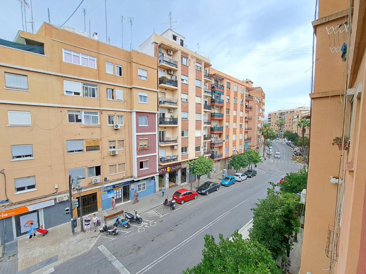 Apartamento Acogedor Con Wifi 발렌시아 외부 사진